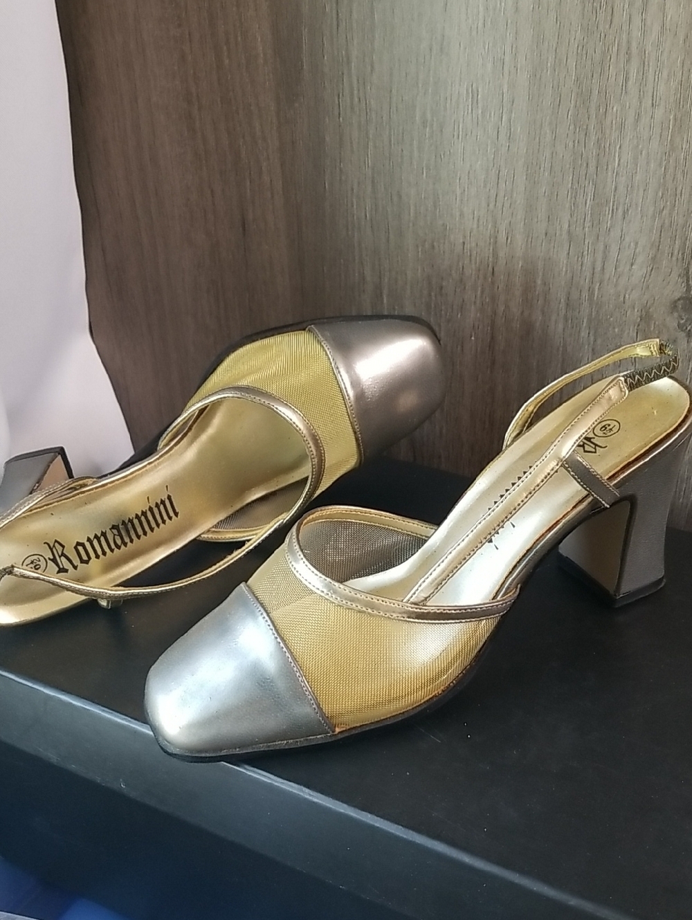 Romanini Women's Slingback Chunky Heels Two-Tone Gold Silver Size 6.5 EUC